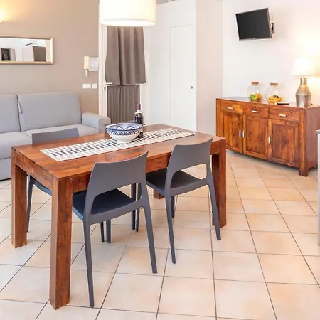 Campana Apartman *