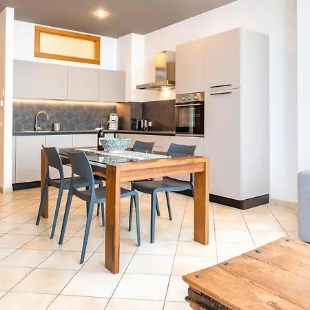 Campana Apartman *